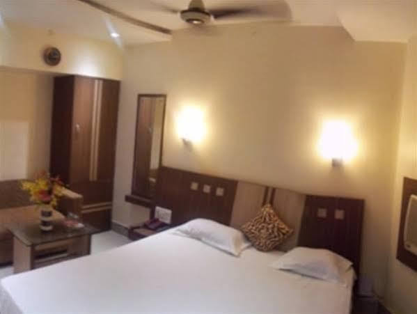 Rourkela Hotel Anurag מראה חיצוני תמונה